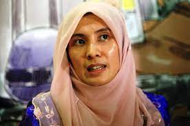 Negara malaysia berbilang kaum, agama dan budaya memerlukan pemimpin yang berwawasan, berintegriti dan berprinsip seperti nurul izzah anwar, ahli parlimen permatang pauh. Semut Hitam Tak Kering Lagi Seluar Dalam Si Nurul Izzah Ni Rupanya