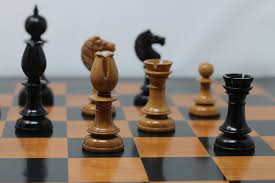 Northern Upright Vintage 5" Antiqued chess set in Distressed Boxwood &  Ebony wood