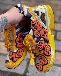 Lighted halloween decor is a great way to brighten up chilly fall evenings and give your outdoor space that extra special touch. Adidas Zx 8000 Halloween 2021 Release Date Sneaker Bar Detroit