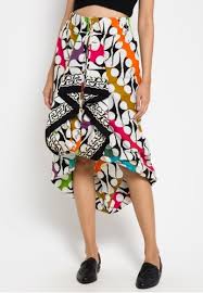 Sedangkan untuk atasan, anda bisa membuat atasan brokat 2. Rok Batik Untuk Acara Resmi Itu Dulu Intip Rekomendasi 10 Rok Batik Cantik Dan Kreasi Memadukan Rok Batik Di Sini