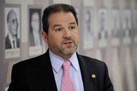 Proposta para melhorar atendimento médico é defendida por Eduardo Lopes