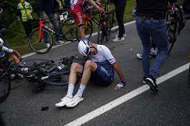 The details surrounding his treatment in the hours that followed his crash at the critérium du dauphiné don't add up. Qcszd9ks9wmefm