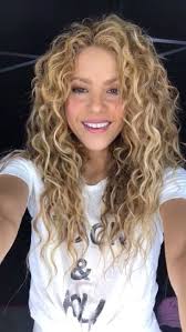 Haircuts for curly hair are infinite. 58 Chic Curly Hairstyles For Women 2019 Page 51 Of 58 Vimdecor Curly Hair Styles Naturally Curly Hair Styles Shakira Hair