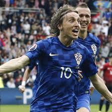 This is the national team page of real madrid player luka modric. Wie Ein Grosses Team Modric Dirigiert Kroatien Zum Sieg Fussball