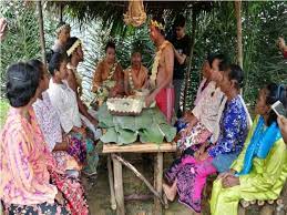 Bagi sebagian orang mendengar sebutan nama suku bugis memang sudah tidak begitu asing lagi. Pin Di Malaysia Orang Asli