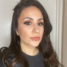 Stephanie West's Instagram, Twitter & Facebook