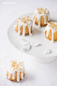 Nicest Things Food Interior Diy Kuchen Mit Blattgold Und Gebrannten Mandeln Essen Und Trinken Weihnachten Einfacher Nachtisch Gerichte Fur Weihnachten