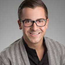 Florida Headshot Photographer goes conveniently to clients' home or office