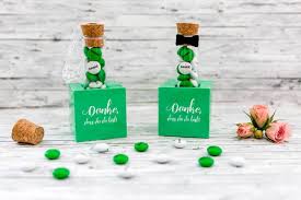 Als gastgeschenk auf hochzeiten und taufen sind die langen gläser mit mandeln befüllt ein liebevolles geschenk für die gäste. Reagenzglaser Bei Der Hochzeit Top 7 Ideen Fur Gastgeschenke