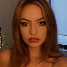 Kaitlyn Ayers's Instagram, Twitter & Facebook