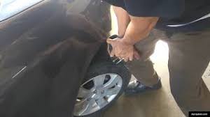 Kalau bocor atau koyak besar sangat, memang tak boleh nak buat apa selain tukar tayar baru. Bawa Kereta Ke Bengkel Untuk Tampal Tayar Bocor Myrujukan