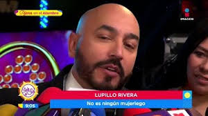 Belinda se le declaró a lupillo rivera: Video Lupillo Rivera Huye Al Escuchar El Nombre De Belinda