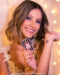 Nicole Vaz (@nicolervaz) • Instagram photos and videos