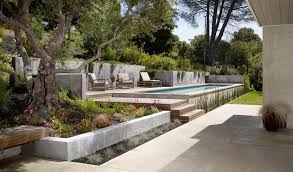 13 Multi Level Yards To Get You Inspired For Backyard Makeover Modern Landscaping Modern Landscape Design Pool Landscape Design