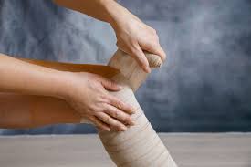 However, over 2 to 3 days, your knee will gradually become more stiff and swollen. How Can You Tell If You Have A Torn Meniscus Orthopedic Sports Medicine