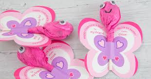 How stinkin' cute are these badgers. Free Printable Valentine Cards Butterfly Lollipops Press Print Party