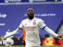 Reims hosts olympique lyon in a ligue 1 game, certain to entertain all football fans. Lyon Beat 10 Man Reims To Go Second In Ligue 1 Football News Times Of India