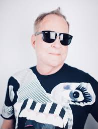 HAPPY BIRTHDAY to our favorite Star Crab! We love you, Fred!