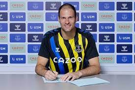 New everton boss rafael benitez is set to. Ke6u3j6 Lsamtm