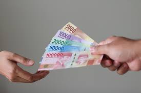 Aplikasi pinjaman online harus memiliki situs web resmi. 12 Penyedia Pinjam 5 Menit Cair Solusi Dana Kilat Terbaik Qoala Indonesia