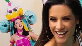 Ángelo Fukuy presentó en vivo a su novia Wendy Dyer, sobrina de María Pía  Copello