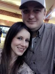 This Viral Photoshoot Of A Woman's Husband Shaving Her Head As She Prepares  To Fight Cancer Is Beautifully Powerful