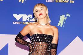↑ miley cyrus isn't releasing any more 'younger now' singles (неопр.). Miley Cyrus Blasts Body Critics From Hannah Montana Days