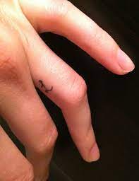 31 Cool Inner Finger Tattoos To Inspire You Finger Tattoos For Couples Ring Finger Tattoos Inner Finger Tattoo
