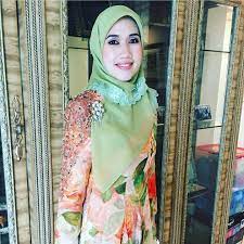 Untuk memudahkan ibu bapa menyemak nama,senarai nama murid juga boleh disemak di pondok pengawal sma tengku amalin a'ishah putri. Sra Tengku Amalin A Ishah Putri