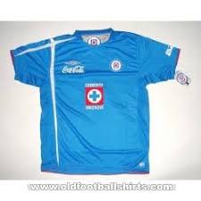 Para hernán pereyra, jimmy lozano no deberí terminar el vínculo con la federación al término de los jjoo, sino que lo ideal sería pasar a trabajar en el cuerpo técnico del tata martino. Cruz Azul Home Football Shirt 2007 2009