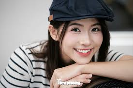 Quỳnh Trang: 'Tiếc không có nụ hôn với Sơn Tùng'