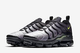 Nike Running S Pairing Of The Air Max Plus With The Air Vapormax Seeing Action This Week The Lineup Includes This Volt Accente Nike Mens Nike Air Nike Air Max