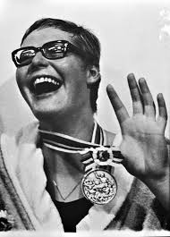 ( vlnr) erica terpstra, prinses maxima en staatssecretaris jet bussemaker dinsdag tijdens een receptie in het holland heineken house. Ada Kok Was In 1964 Een Attractie In Tokio Een Blonde Stevige Meid Dat Kenden De Japanners Niet Olympische Spelen Ad Nl