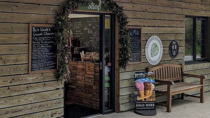 Lynher Dairies Cheese Wild Garlic Yarg - Best Gourmet Products - TasteAtlas
