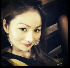 Desiree Tan (@desz_tan)