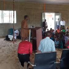 The life of enoch adejare adeboye is a fulfillment of the scriptures in zechariah 4: Pastor Adeboye Ministers In Rccg Church With Uncompleted Building Selahafrik