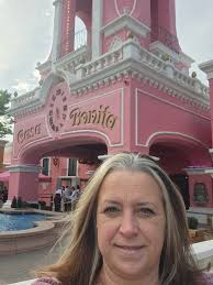 Had our night last night! 615 reservation, got there at 535. Line was  around the fountain, but they kept it moving. Got inside at 6. Pic of me  alone at fountain was