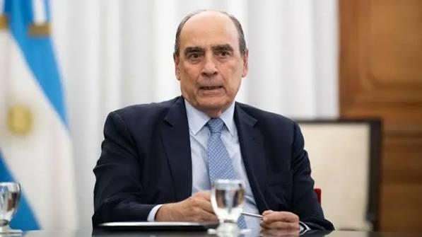 Argentine Cabinet Chief Francos resigns – Adorni takes over — MercoPress