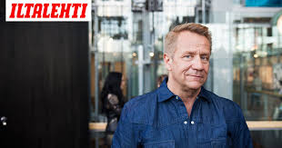 Fc lahti* nov 29, 1972 in lahti, finland. Radio Suomipop Yon Hirveimmalla Keikalla Suvi Terasniska Itki Olli Lindholm Uhkasi Hakata Kannisen Kitaristin Ja Basisti Toipui Leikkauksesta