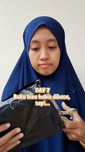 Day 7 Baca Buku Masih konsisten. Challenge ini ku buat untuk diriku sendiri  agar terbentuk habits rajin baca buku. #bacabuku #habits #fypreels  #challenge #sirahnabawiyah