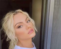 Alexandra ioana stan (born 10 june 1989) is a romanian singer and songwriter. Alexandra Stan Instagram Live Stream 23 January 2020 Ig Live S Tv