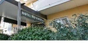 Il centro di monaco di baviera è a 3 km dalla struttura.l'hotel è posizionato accanto a jugendtreff am biederstein. Hotel Biederstein Am Englischen Garten Munich Great Prices At Hotel Info