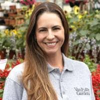 Holly Van's Instagram, Twitter & Facebook