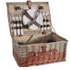 Smile box, tableware set with by a picnic basket by marco colin. 10 Best Picnic Baskets In 2021 Tested And Reviewed By Campers Globo Surf