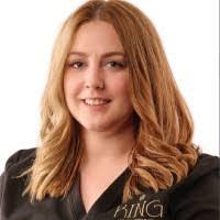 Danielle Duggan's Instagram, Twitter & Facebook