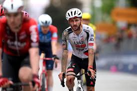 Adam Yates Withdraws from Giro d’Italia After Crash