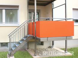 Sortiment mit großer auswahl an farben und diese bodenfliese wird auch sehr gerne auf balkons verlegt, wenn unser kunde etwas in die jahre gekommen ist und die balkonfläche. Balkontreppe Treppe Fur Balkon Von Spittelmeister