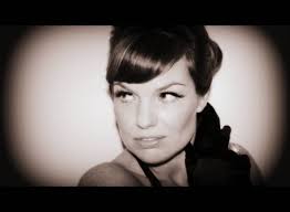 Mel (Singer): Solo Singer