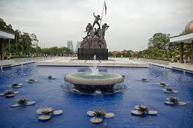 The national monument of malaysia, popularly known as tugu negara, is dedicated to the 11,000 brave souls who were martyred during the first and the second world war and the subsequent emergency period of malaysia's independence. National Monument Tugu Negara Erected In Memory Of Fallen Heroes