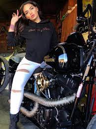 Bikes Bikergirl Bikerchick Bikerlife Motorcycle Motorcyclegirl Vehicles Photography Rider Fitness Helmet Bikergirls Motogp Motorcycling Sportbik